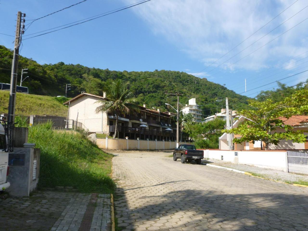 Apartamento 12 - Bombinhas - 200 Metros Da Praia Exterior photo